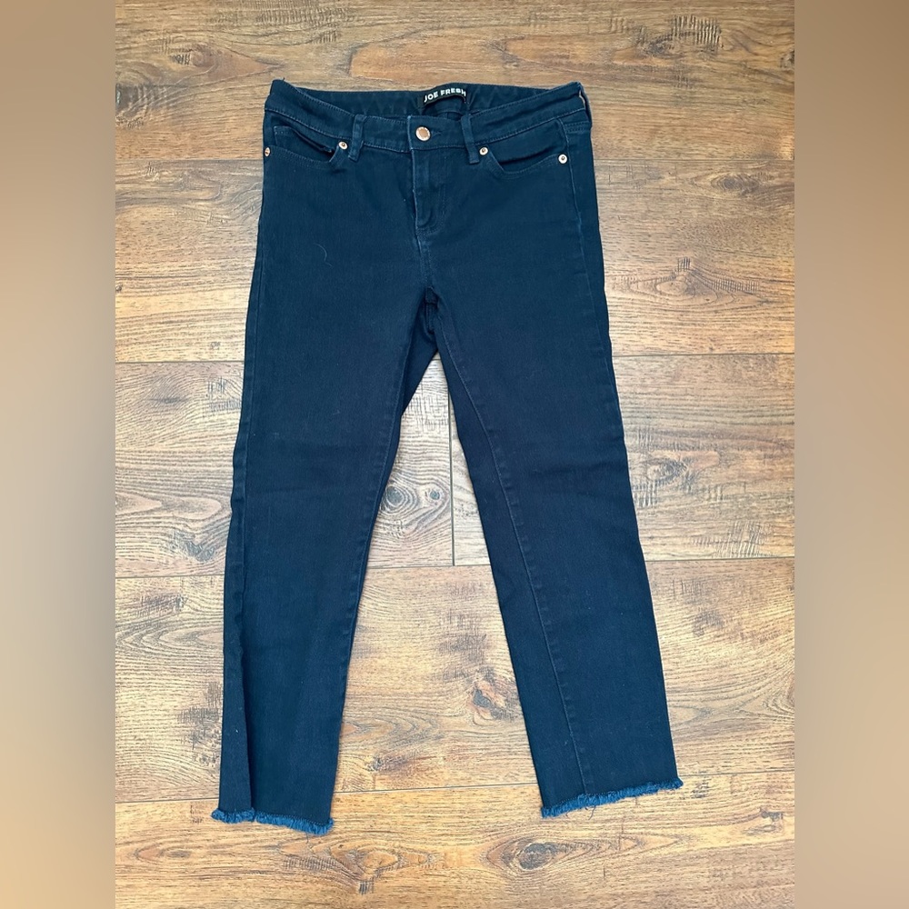 Joe Fresh ~cropped navy blue jeans size 2